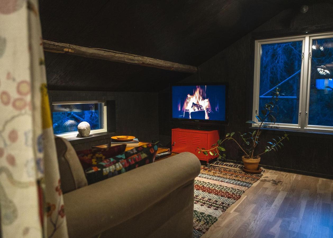 Lilla Dalbo "Adults Only, Djurfritt", Ulvoen Hoega Kusten Ulvohamn ภายนอก รูปภาพ